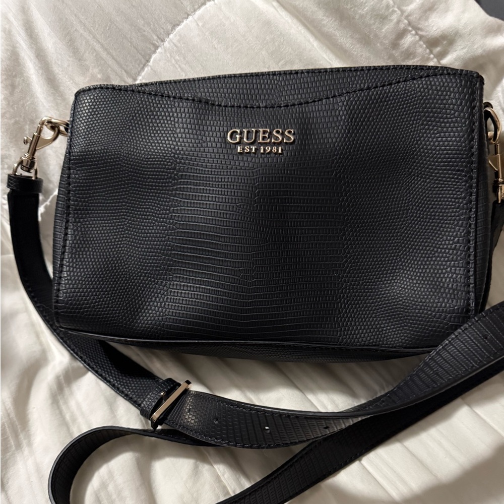 GUESS Textured Black Crossbody Bag